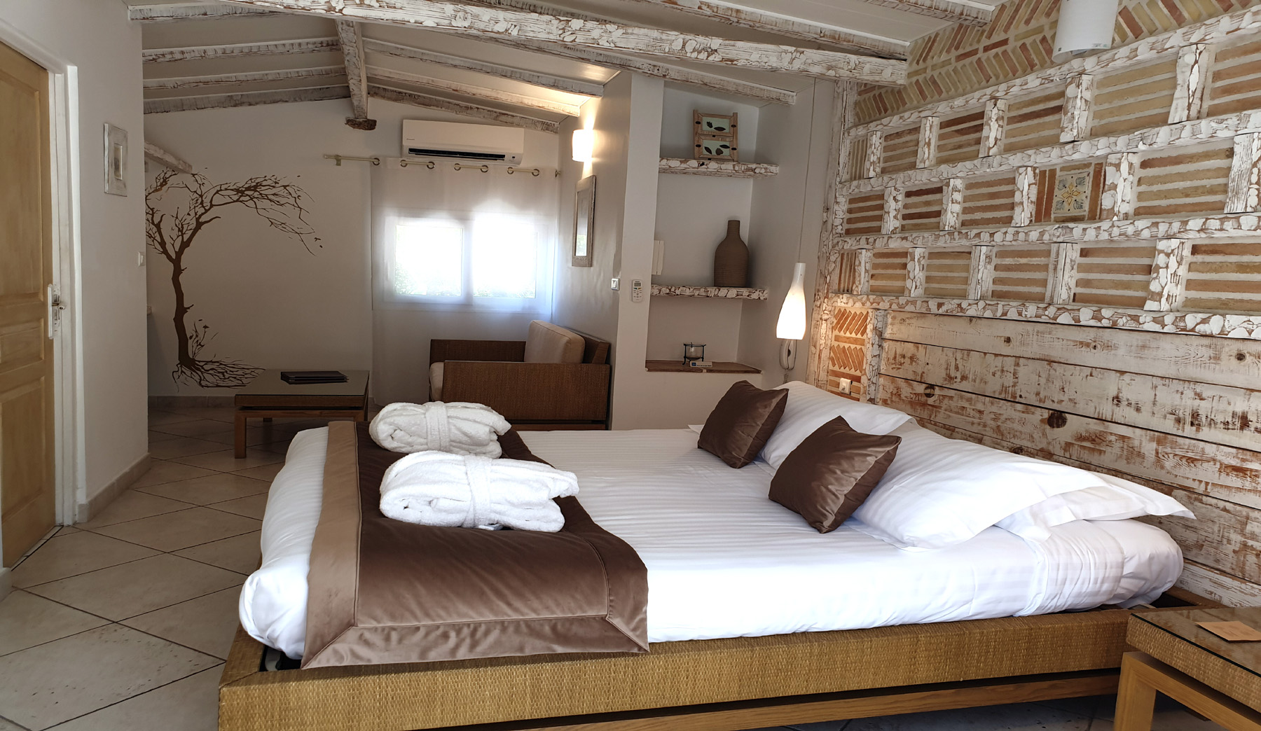 Une chambre pensée pour l'essentiel.